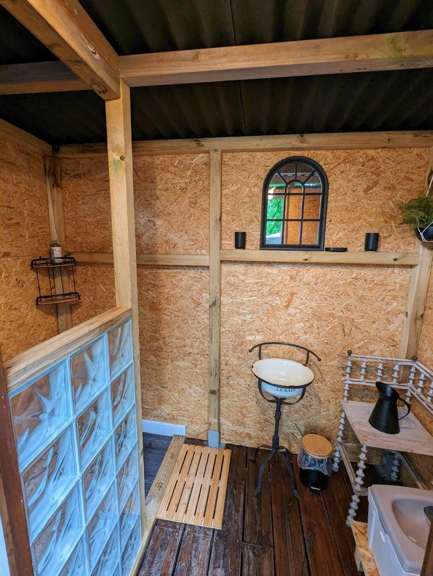 Luxury Glamping @Moulin Des Forges Hotell Moutier-Malcard Exteriör bild